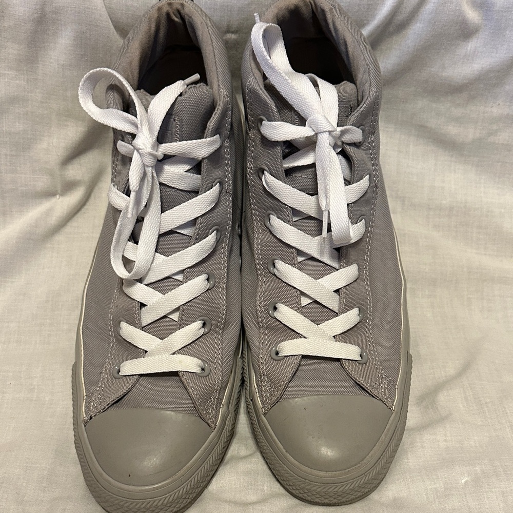 Like New! Gray High-Top Men's Converse Sneakers
